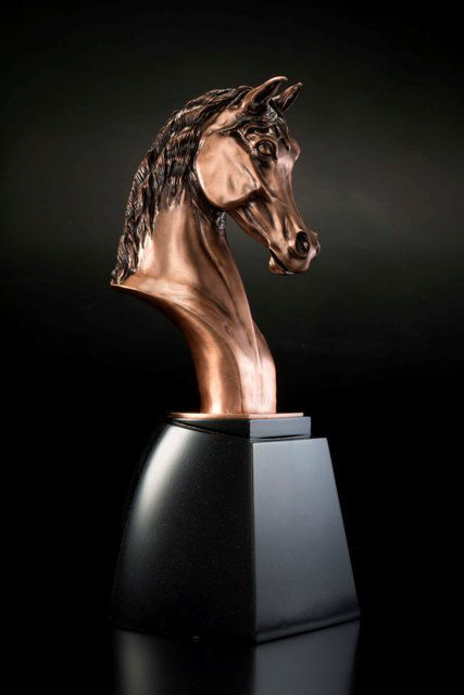 صورة Head Horse Trophy (Big) - KAAHCAD