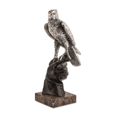 Picture of Arabian Falcon on Hand Sculpture Silver