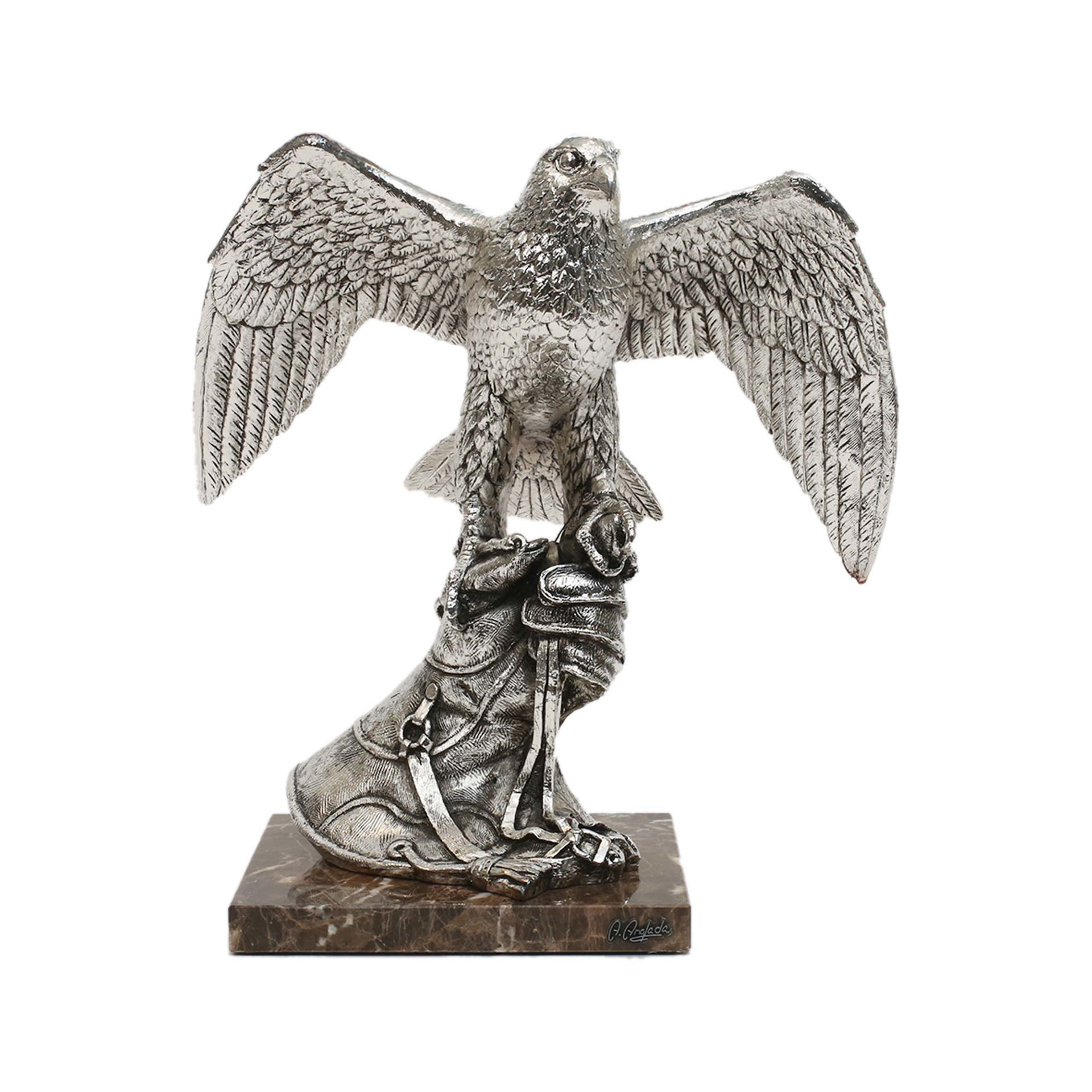 Picture of Arabian Falcon on Hand Sculpture Silver