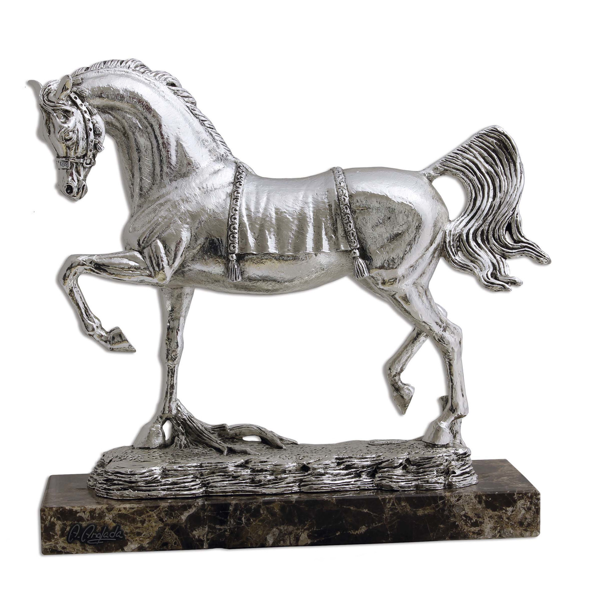 صورة Arabian Trotting Horse Silver